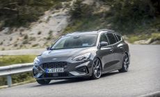 FORD_2019_FOCUS_ST_Wagon_Magnetic_17.jpg