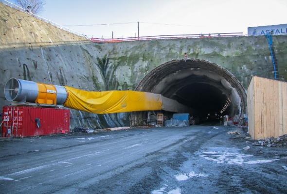 Trwa budowa tunelu na Zakopiance