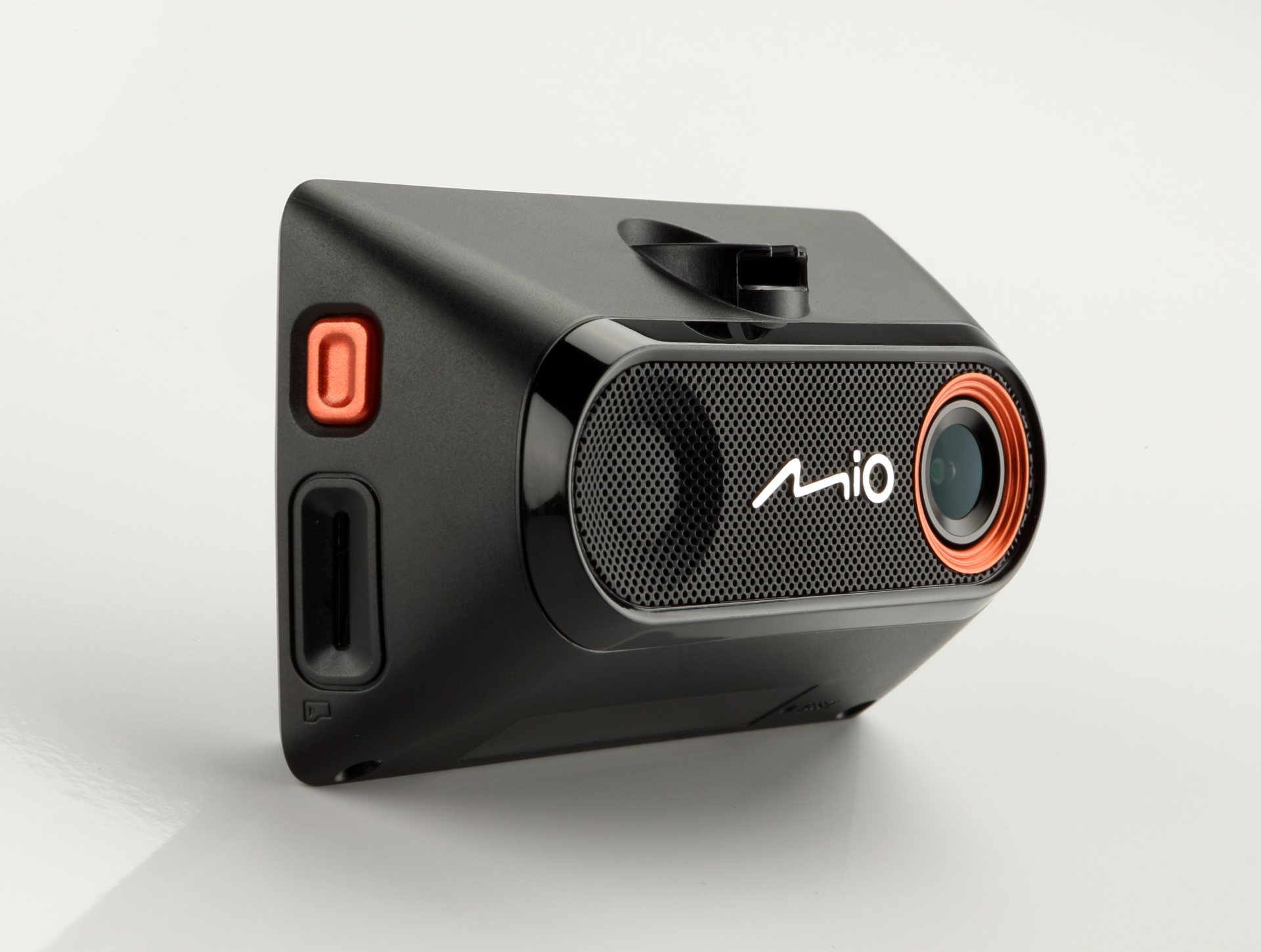Nowy wideorejestrator dla wymagających kierowców – MiVue 785