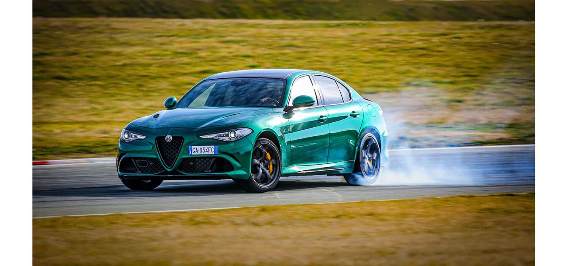 Alfa Romeo Giulia Quadrifoglio - „Best Performance Car for Thrills”