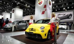 150916_Abarth_stand-francoforte_01.png