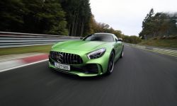 Mercedes-AMG GT R: „Bestia z Zielonego Piekła” znakomicie szybki