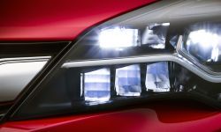 Opel-IntelliLux-LED-295648.jpg