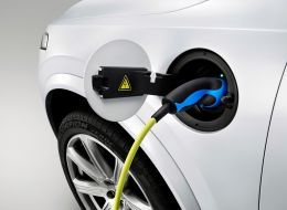 150060_the_all_new_volvo_xc90_charging-1250x938.jpg