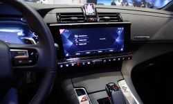 DS 7 z HUAWEI Connected Car