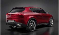 Alfa Romeo Tonale - nagroda magazynu What Car? w konkursie „Car of the Year Awards 2021”