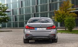 P90395443_highRes_the-new-bmw-545e-xdr.jpg