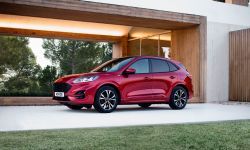 2019_FORD_KUGA_34FRONT-LOW.jpg