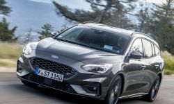 FORD_2019_FOCUS_ST_Wagon_Magnetic_11.jpg