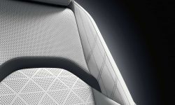 large_UX_MY19_EU_16_preview_seats_perforation.jpg