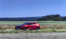 Mazda3-Skyactiv-X_Action_13.jpg