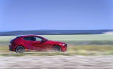 Mazda3-Skyactiv-X_Action_16.jpg