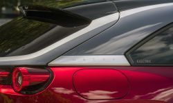 Mazda-MX-30,-Soul-Red-Crystal,-Modern-Confidence_16.jpg