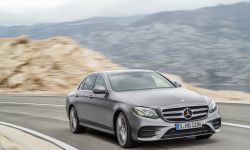 W 2019 roku - po raz trzeci z rzędu - Mercedes-Benz liderem rynku samochodów premium