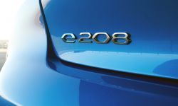 Ruszyły wstępne rezerwacje nowego Peugeot e-208 w Polsce
