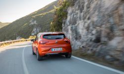 21227131_2019_-_new_renault_clio_test_drive_in_portugal.jpg