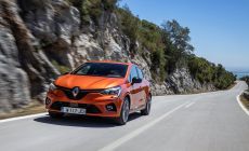 21227139_2019_-_new_renault_clio_test_drive_in_portugal.jpg