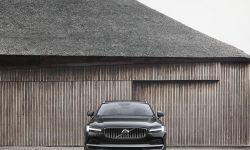 262604_the_refreshed_volvo_s90_recharge_t8_plug-in_hybrid_in_platinum_grey.jpg
