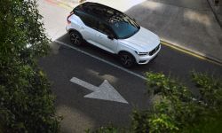 262881_the_refreshed_volvo_xc40_t5_plug-in_hybrid_in_crystal_white_pearl.jpg