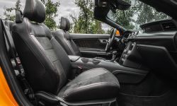 Ford_Mustang_CS_interior-18.jpg