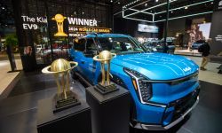 Deszcz nagród dla Kia EV9 – z tytułem Światowego Samochodu Roku 2024 na czele