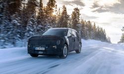 Zimowe testy Kia EV9 – znakomite osiągi bez kompromisów