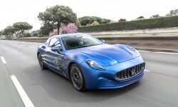 01_C.Tavares CEO Stellantis - Maserati GranTurismo Folgore Proto.jpg
