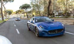 05_C.Tavares CEO Stellantis - Maserati GranTurismo Folgore Proto_April10.jpg