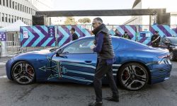08_C.Tavares CEO Stellantis - Maserati GranTurismo Folgore Proto_April10.jpg