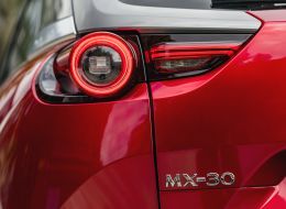 Mazda-MX-30,-Soul-Red-Crystal,-Modern-Confidence_6.jpg
