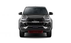 Toyota -nowy Hilux GR Sport inspirowany rajdami