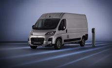 2023-proace-max-ext-01.jpg