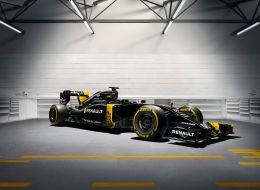Infiniti z Renault Sport w F1 (1).jpg