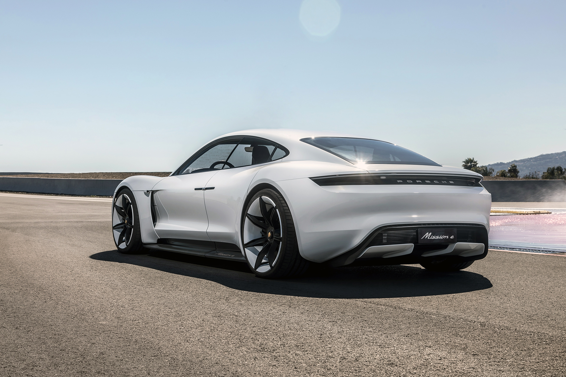 Porsche ogłasza nazwę wersji seryjnej