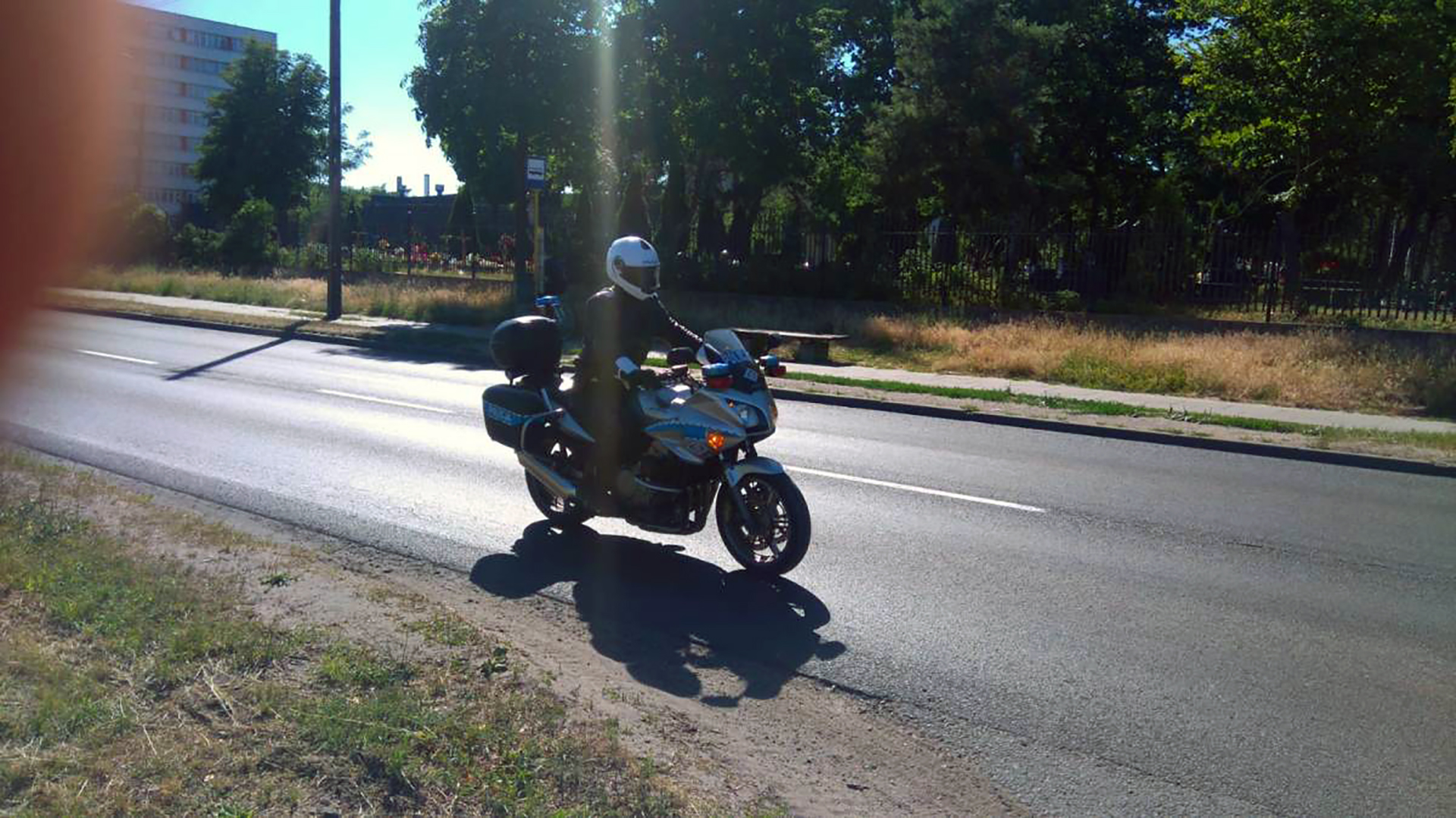 Motocyklowe patrole policji ulicach Torunia