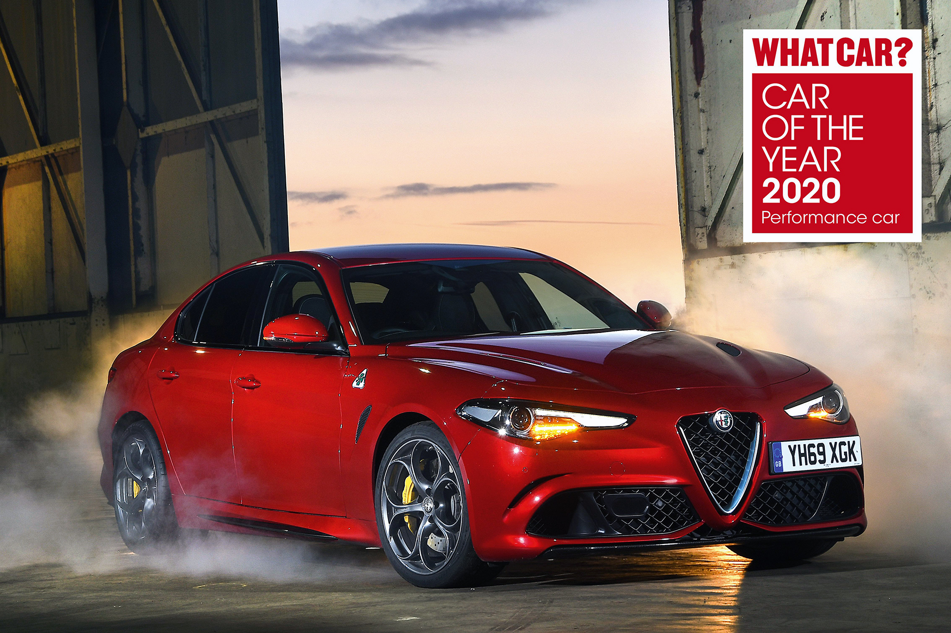 Alfa Romeo Giulia Quadrifoglio - „Car of the Year 2020” magazynu „What Car?”