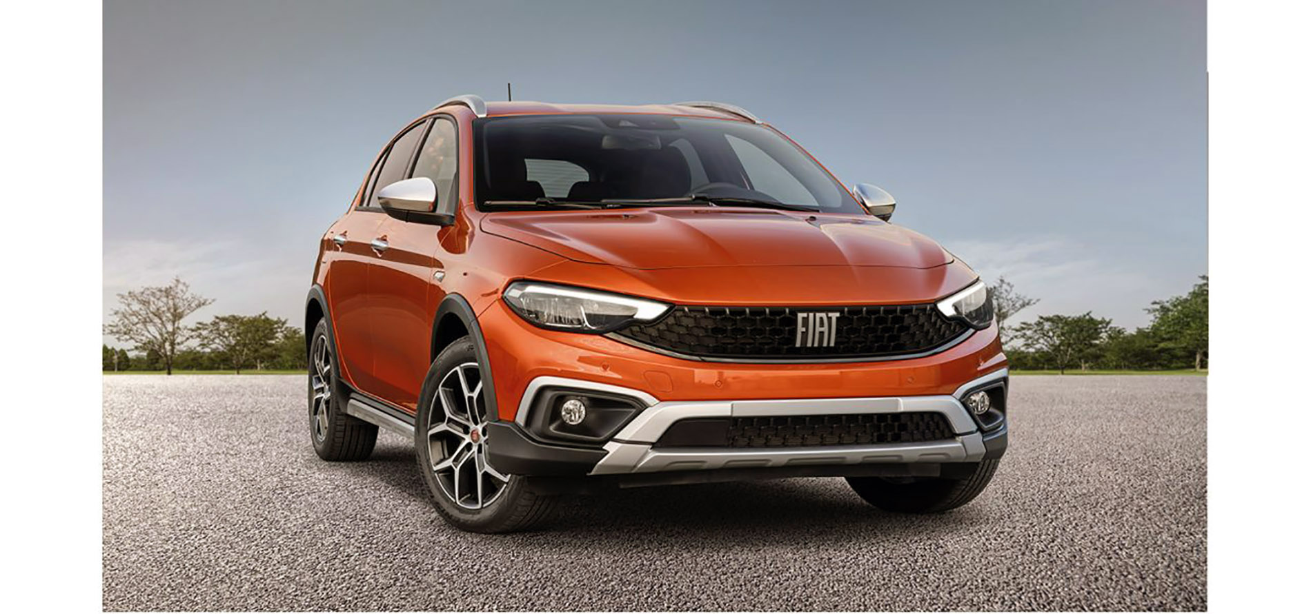 Nowy Fiat Tipo i nowy Fiat Tipo Cross: nowe silniki, nowy design, i nowa technologia