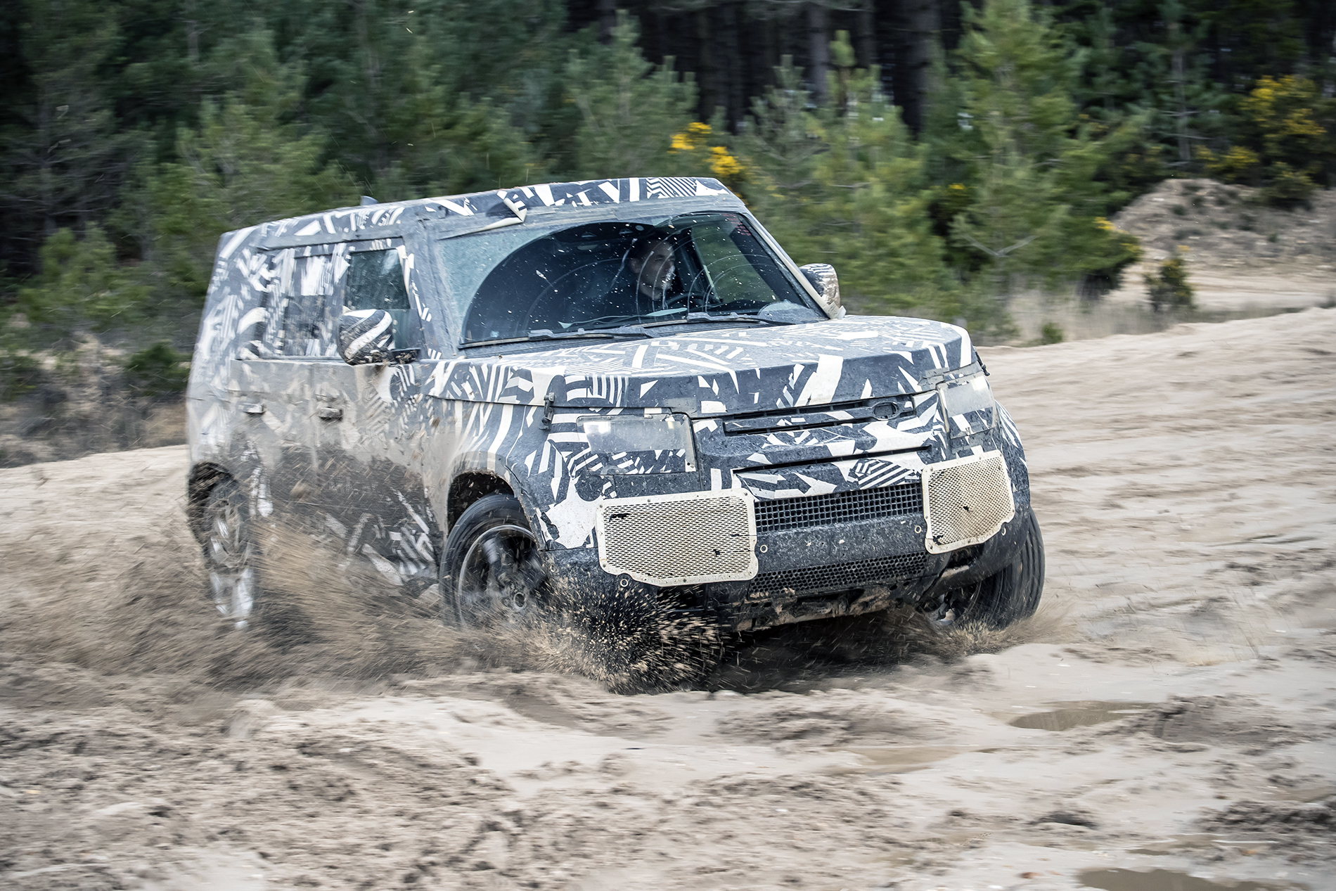 Nowy Land Rover Defender  - 1,2 mln kilometrów testów