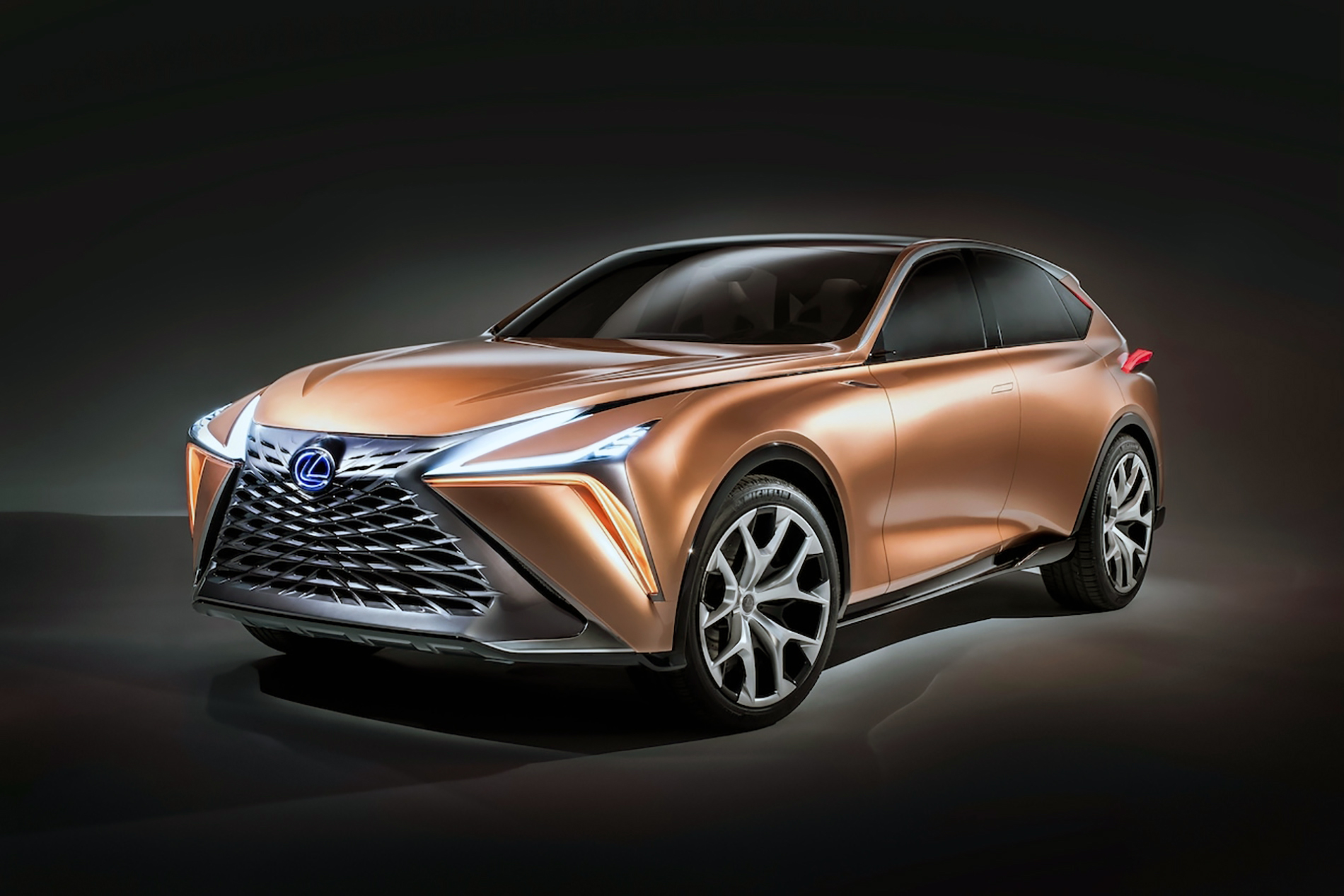 Hybrydą plug-in w futurystycznej stylistyce. Taki będzie nowy Lexus RX?
