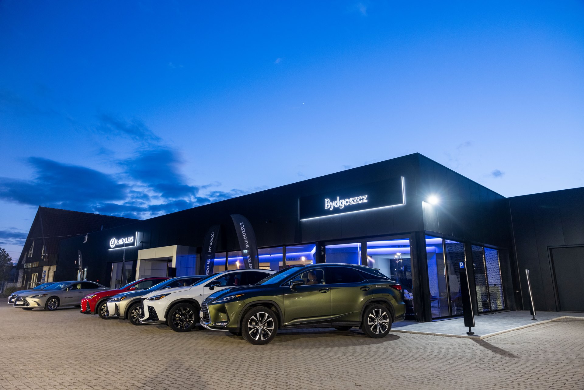 Nowe salony Lexusa w Bydgoszczy i Rzeszowie