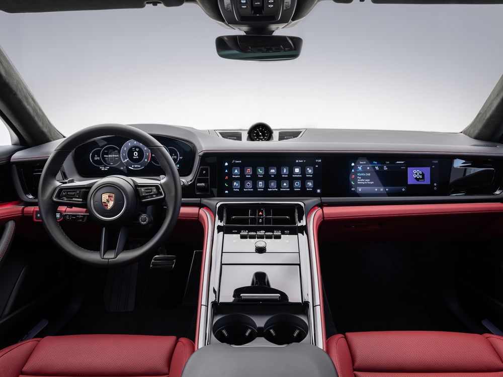 Porsche Panamera: Nowa, skupiona na kierowcy koncepcja wnętrza